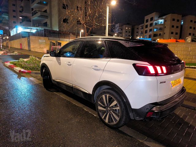 פיג'ו 3008