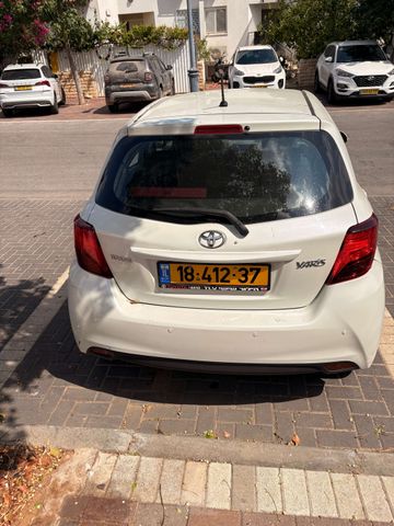 טויוטה יאריס