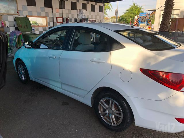 יונדאי אקסנט i25