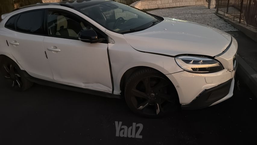 וולוו V40