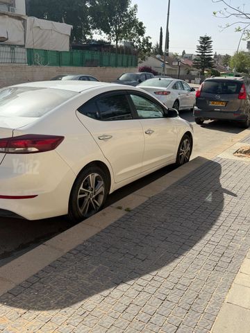 יונדאי אלנטרה