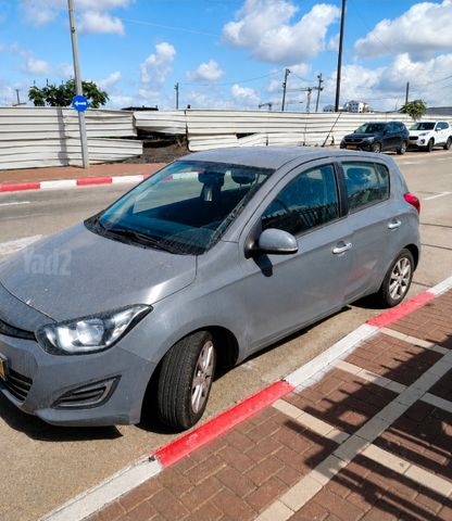 יונדאי i20