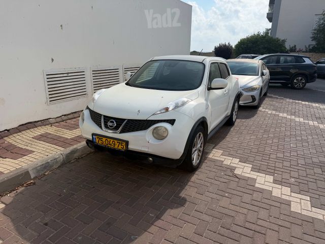 ניסאן ג'וק