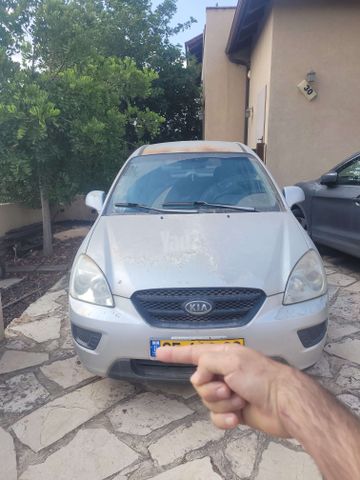 מודעת רכב קיה קארנס