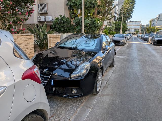 אלפא רומיאו ג'ולייטה