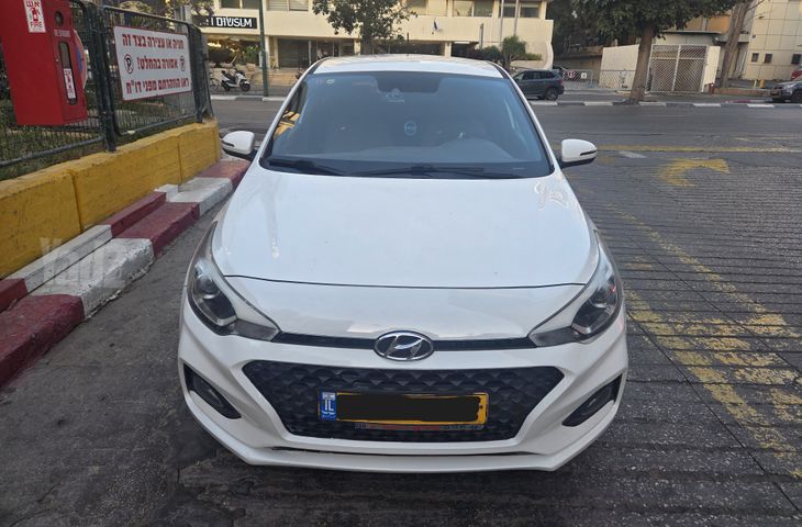 יונדאי i20