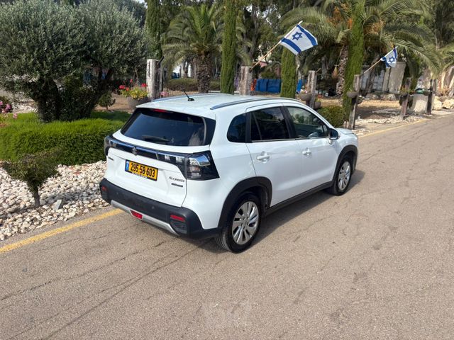 סוזוקי S-Cross