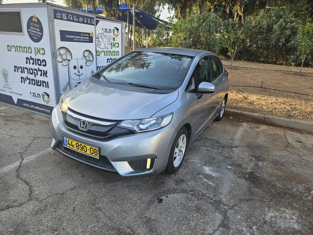מודעת רכב הונדה ג'אז