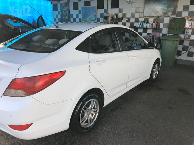 יונדאי אקסנט i25