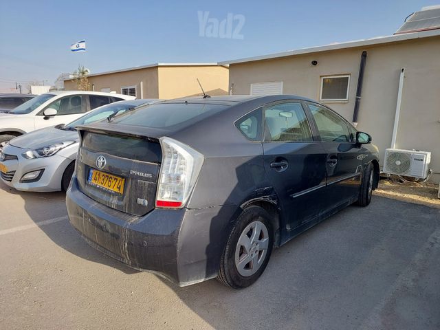 מודעת רכב טויוטה פריוס