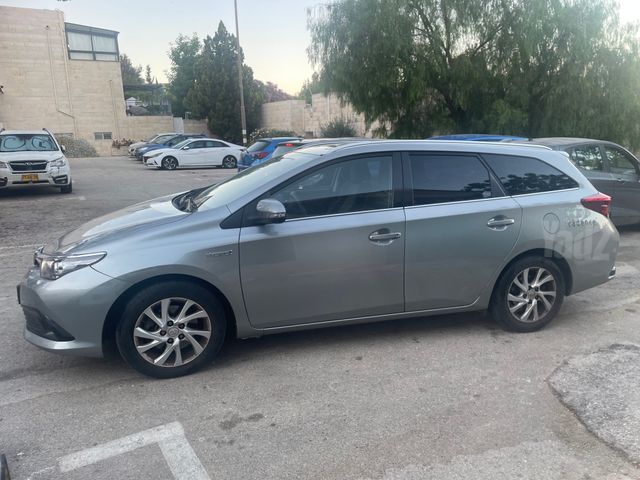 מודעת רכב טויוטה אוריס