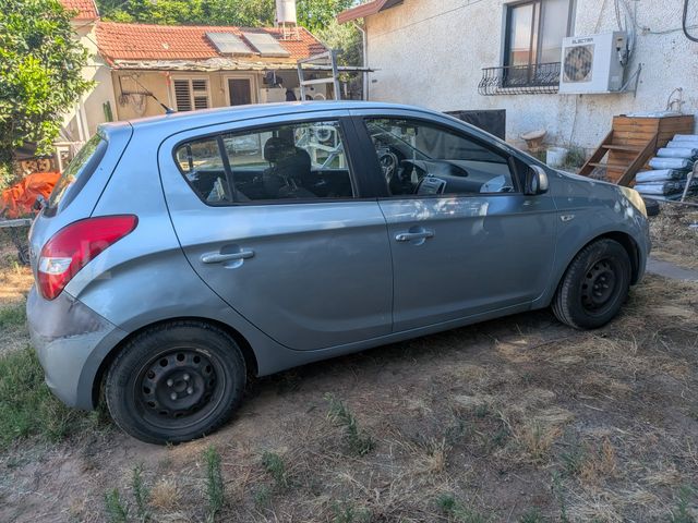 יונדאי i20