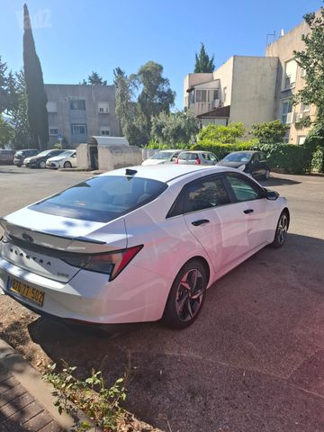 יונדאי אלנטרה