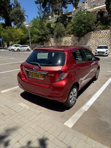 טויוטה יאריס