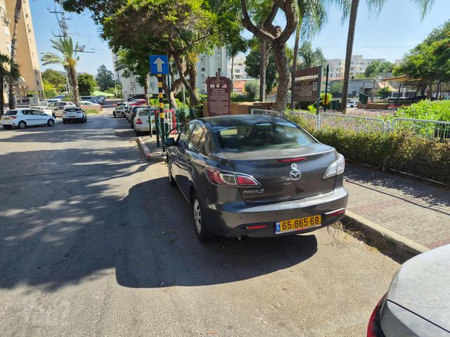 מאזדה 3