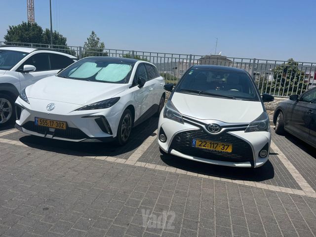 טויוטה יאריס