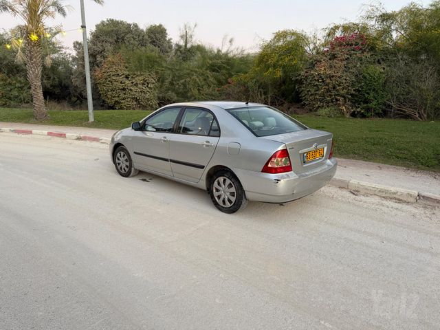טויוטה קורולה