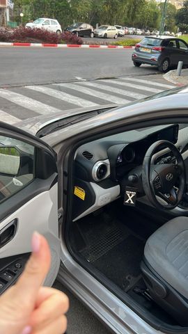 יונדאי i10