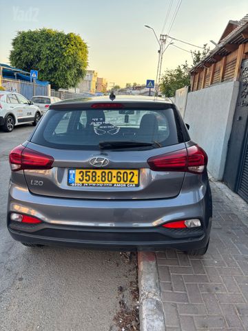 יונדאי i20