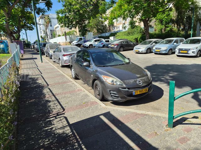 מאזדה 3