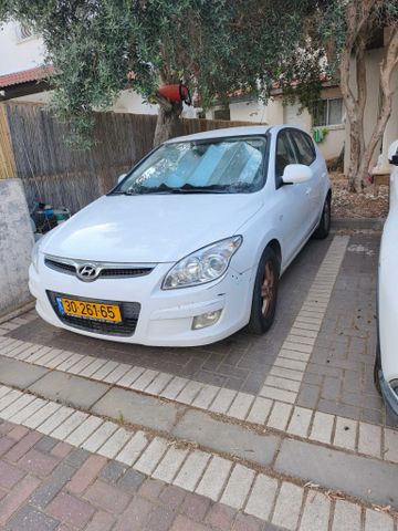 יונדאי i30
