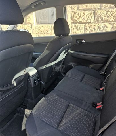 יונדאי i30