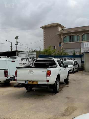 מיצובישי טרייטון / L200