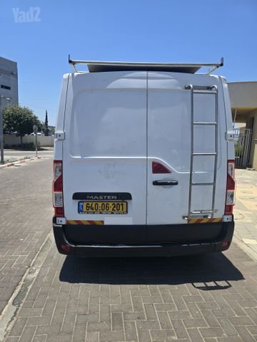 רנו מאסטר