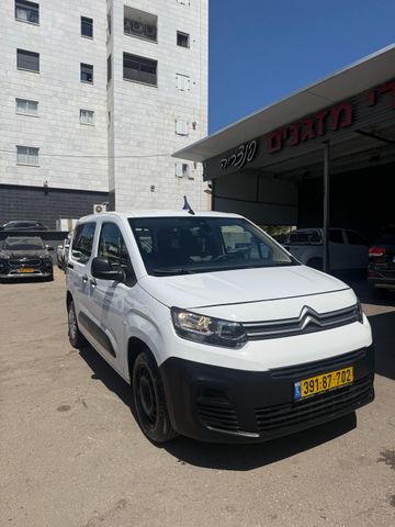 מודעת רכב סיטרואן ברלינגו