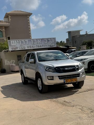 איסוזו די-מקס