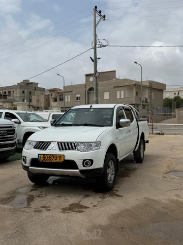 מודעת רכב מיצובישי טרייטון / L200
