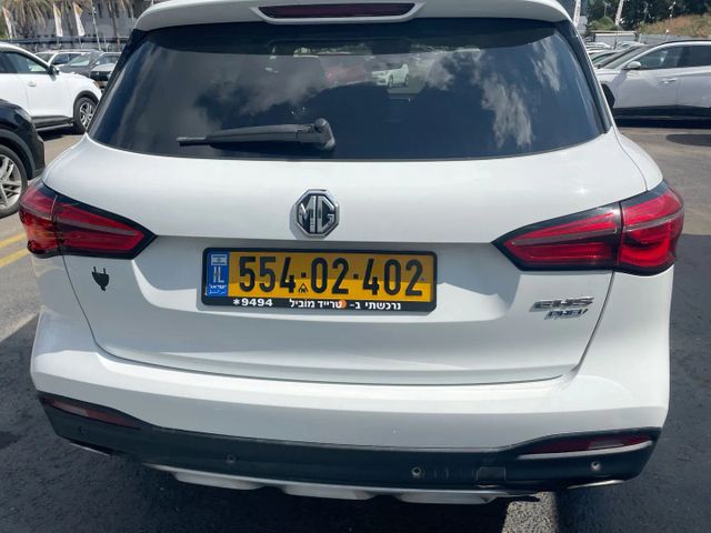 אם ג'י EHS PHEV