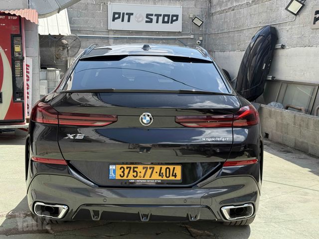 ב מ וו X6