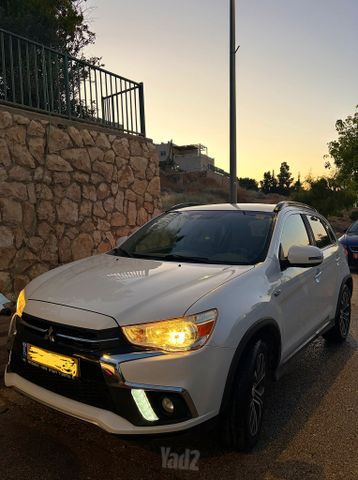 מודעת רכב מיצובישי ASX