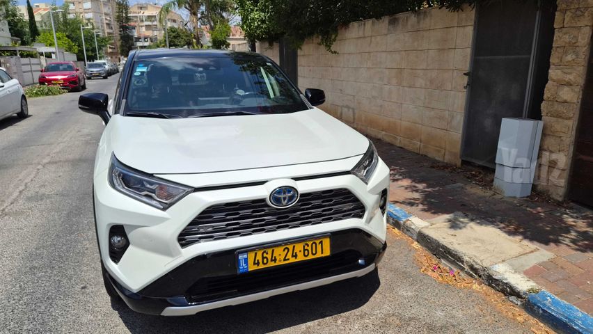טויוטה RAV4