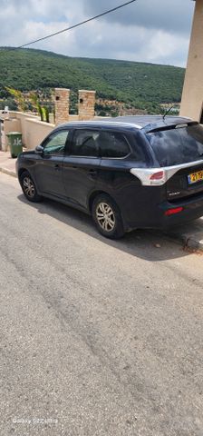 מיצובישי אאוטלנדר