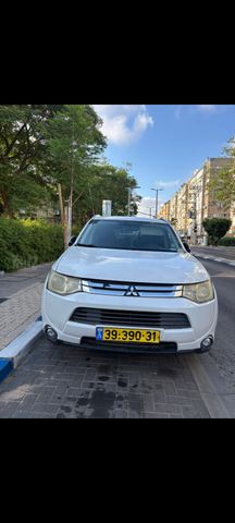 מיצובישי אאוטלנדר