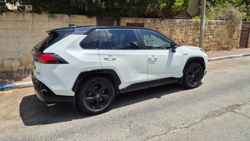 מודעת רכב טויוטה RAV4