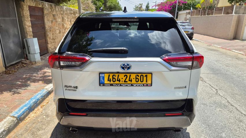 טויוטה RAV4