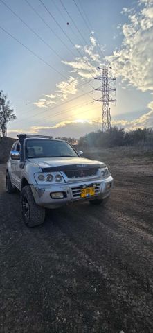 מיצובישי פג'רו