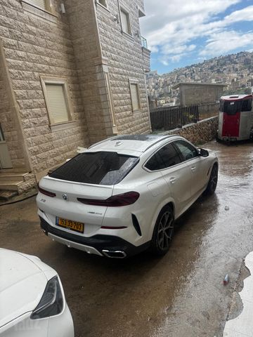 ב מ וו X6