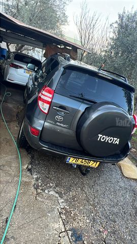טויוטה RAV4