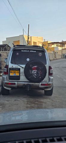 מיצובישי פג'רו