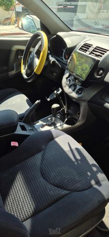 טויוטה RAV4