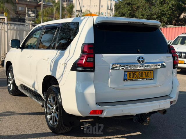 טויוטה לנד קרוזר