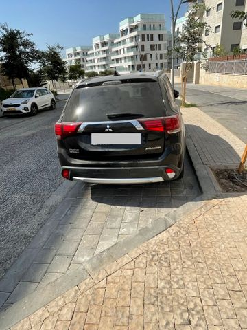 מיצובישי אאוטלנדר