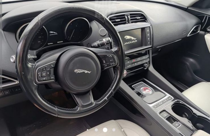 יגואר F-Pace