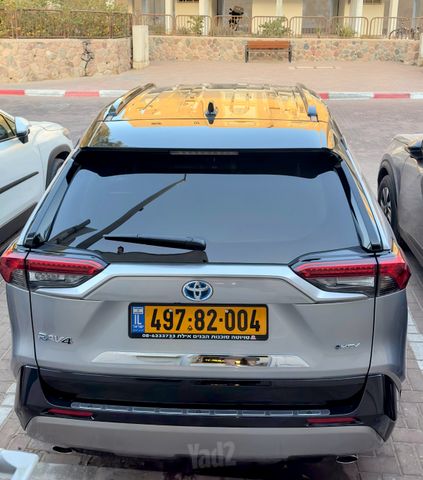 טויוטה RAV4