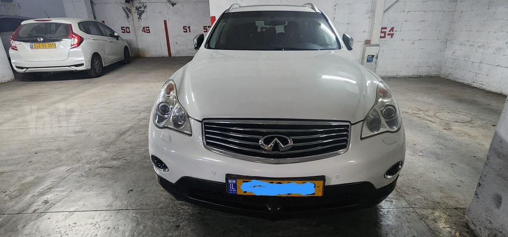 אינפיניטי EX37