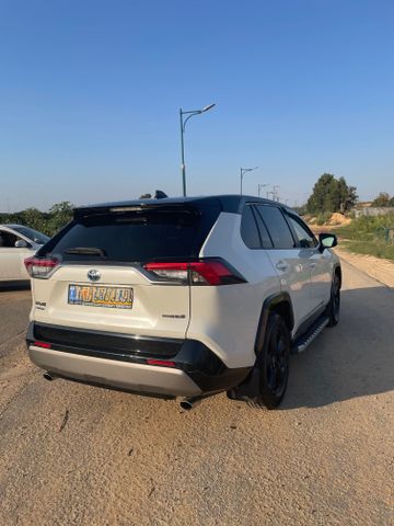 טויוטה RAV4